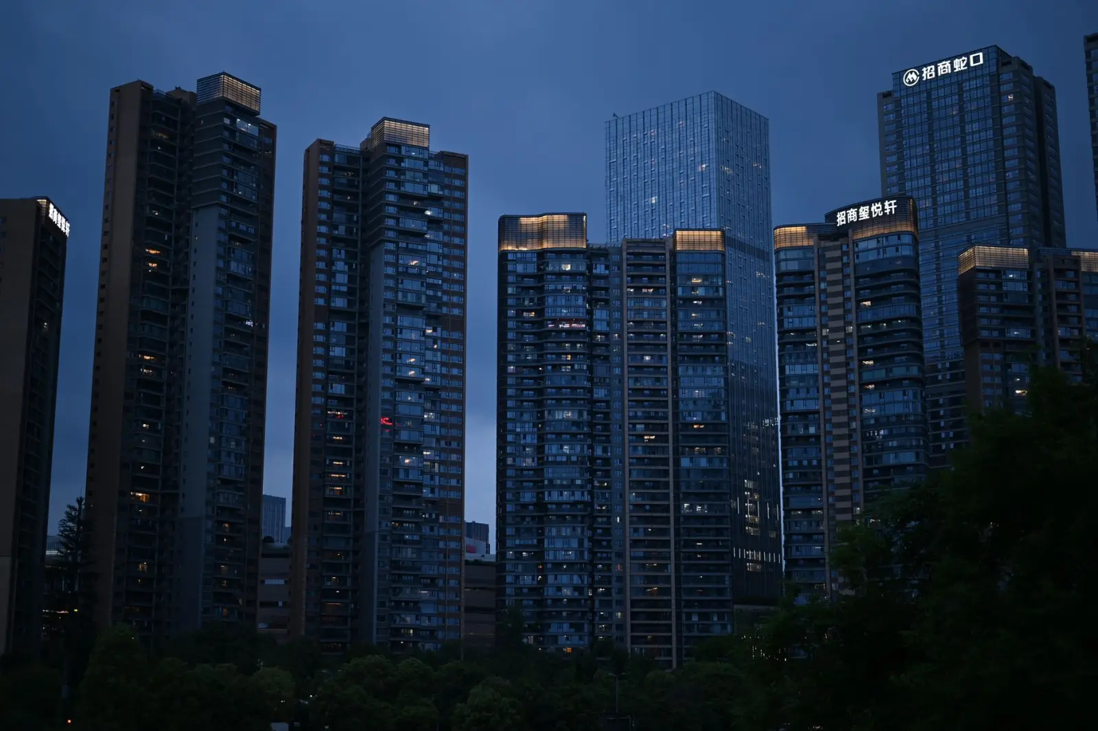 二手车质保方案对比：原厂延保与第三方服务的差异分析