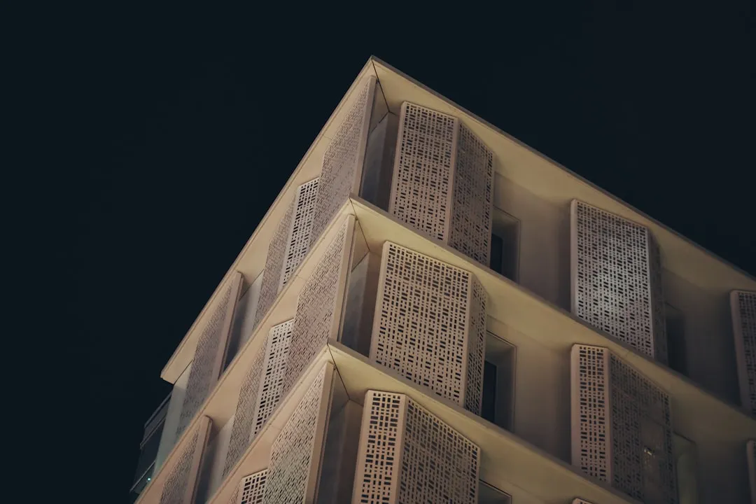 2025年新车延保服务新规对车主权益的影响分析
